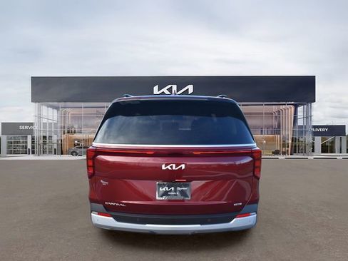 New 2026 Kia Carnival EX FWD image 5