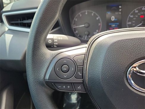 Used 2025 Toyota Corolla LE image 14