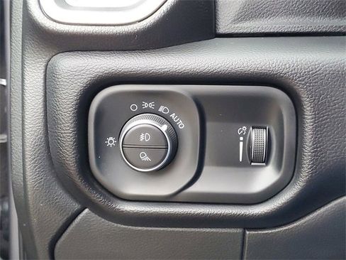 Used 2024 RAM 2500 Big Horn w/ Sport Appearance Package image 16