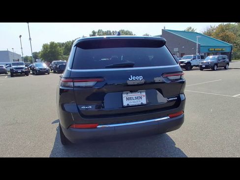 Used 2024 Jeep Grand Cherokee L Limited AWD/4WD image 7
