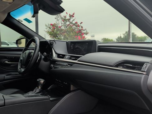 Certified 2020 Lexus ES 350 w/ Premium Package FWD image 29