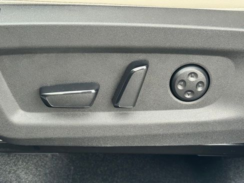 Used 2025 Nissan Murano Platinum w/ Cargo Package image 12