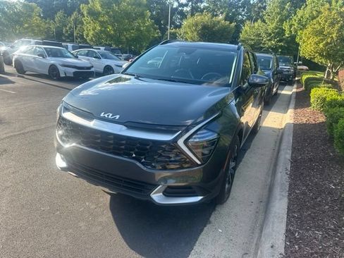 Used 2025 Kia Sportage EX w/ Premium Package FWD image 9