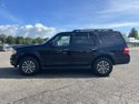 Used 2017 Ford Expedition XLT w/ Equipment Group 202A AWD/4WD image 7