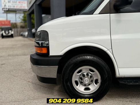 Used 2019 Chevrolet Express 3500 LT w/ LT Preferred Equipment Group RWD image 12