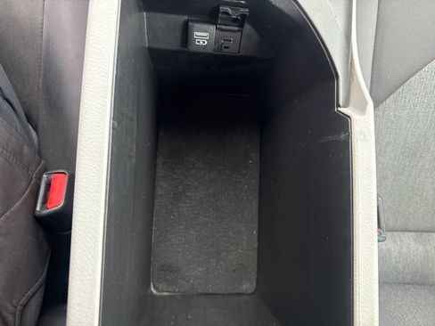 Used 2021 Toyota Camry LE image 25