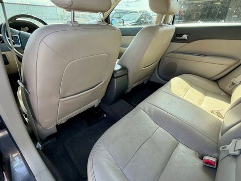 Used 2011 Ford Fusion SEL FWD image 16
