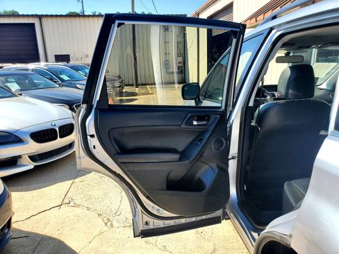 Used 2016 Subaru Forester 2.5i Limited AWD/4WD image 22