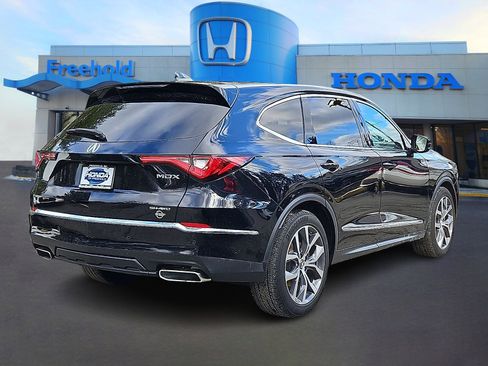 Used 2023 Acura MDX SH-AWD w/ Technology Package image 7