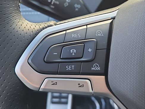 New 2026 Volkswagen Tiguan SE R-Line AWD/4WD image 18