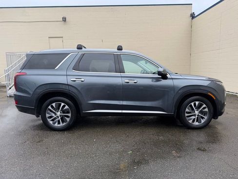 Used 2022 Hyundai Palisade SEL w/ Winter Package image 8