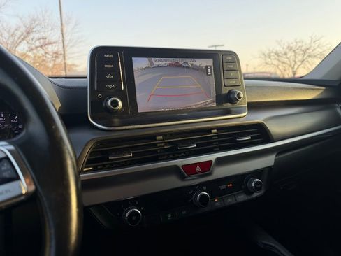 Used 2020 Kia Telluride LX image 18