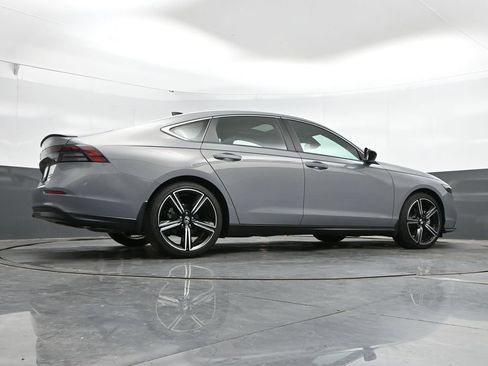 Used 2024 Honda Accord Sport image 32