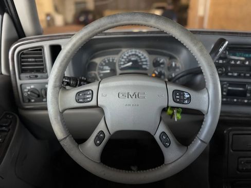 Used 2005 GMC Yukon XL Denali AWD/4WD image 24