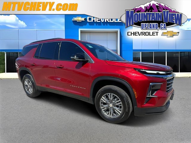 Used 2026 Chevrolet Traverse LT w/ LPO, Cargo Package FWD image 1