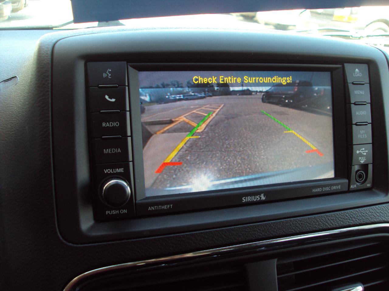 Used 2018 Dodge Grand Caravan SE w/ UConnect Hands-Free Group FWD image 24