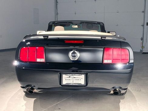 Used 2006 Ford Mustang GT image 27