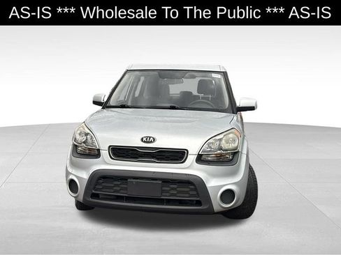 Used 2013 Kia Soul FWD image 2