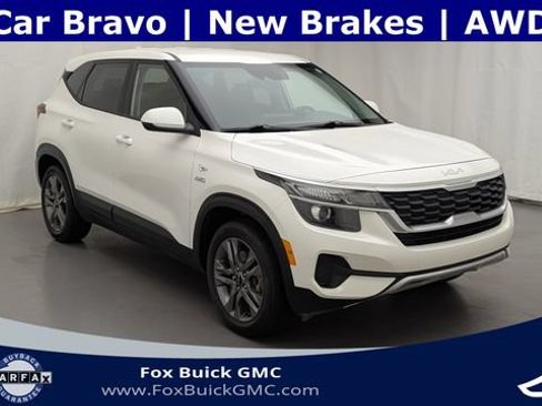 Used 2022 Kia Seltos LX AWD/4WD image 4