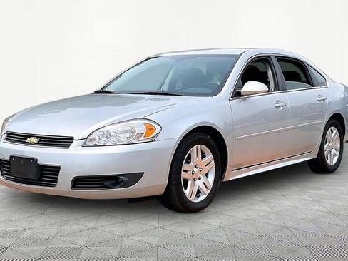 Used 2011 Chevrolet Impala LT FWD image 3