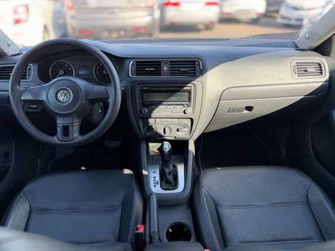 Used 2014 Volkswagen Jetta SE FWD image 11