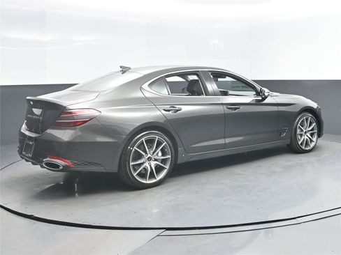 Used 2026 Genesis G70 2.5T Prestige image 4