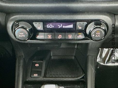 Certified 2024 Nissan Kicks SR w/ SR Premium Package FWD image 16
