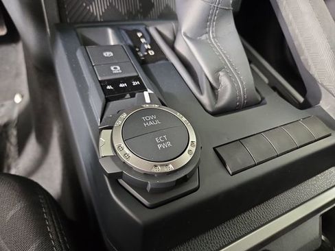 New 2026 Toyota Tacoma SR5 AWD/4WD image 25