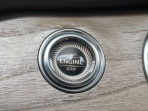 Used 2018 Mercedes-Benz E 400 4MATIC Cabriolet w/ Premium 2 Package (Q02) image 41