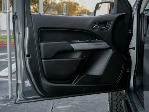 Used 2019 Chevrolet Colorado ZR2 w/ LPO, Premium Interior Package AWD/4WD image 22