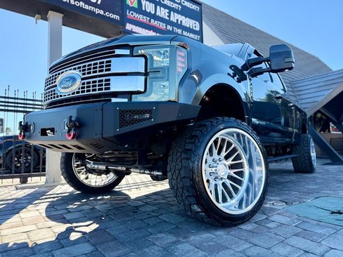 Used 2019 Ford F250 Lariat w/ Lariat Value Package image 1