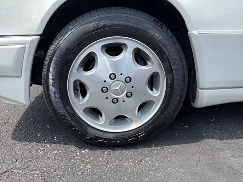 Used 1995 Mercedes-Benz E 320 Convertible image 18