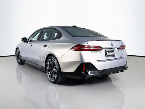 Used 2024 BMW i5 eDrive40i w/ Executive Package image 5