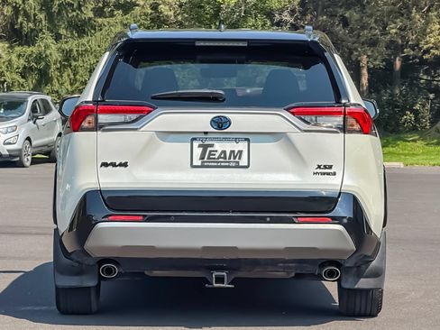 Used 2022 Toyota RAV4 XSE AWD/4WD image 5