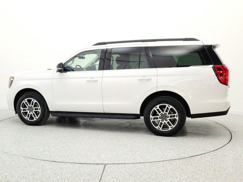Used 2025 Ford Expedition Active AWD/4WD image 8