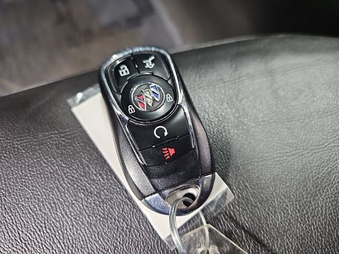 Used 2020 Buick Envision Essence FWD image 40