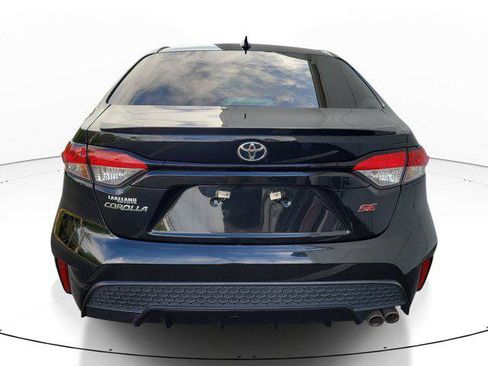 Certified 2022 Toyota Corolla SE FWD image 5