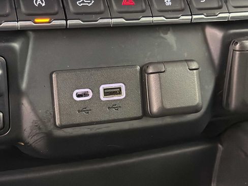 Used 2020 Chevrolet Silverado 1500 LT Trail Boss AWD/4WD image 30