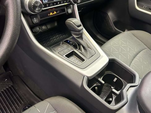 Used 2025 Toyota RAV4 XLE w/ Convenience Package FWD image 18