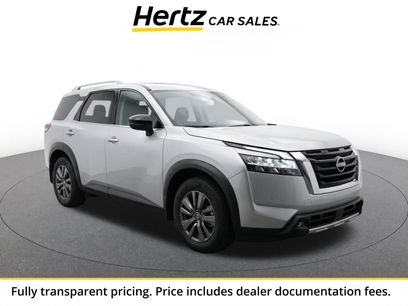 Used 2025 Nissan Pathfinder SV