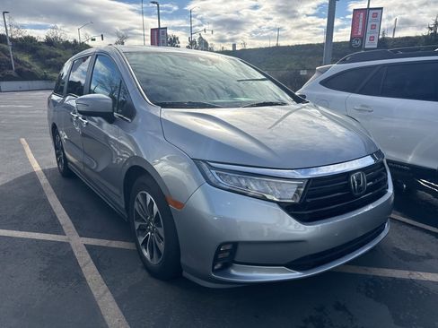 Used 2024 Honda Odyssey EX-L image 1