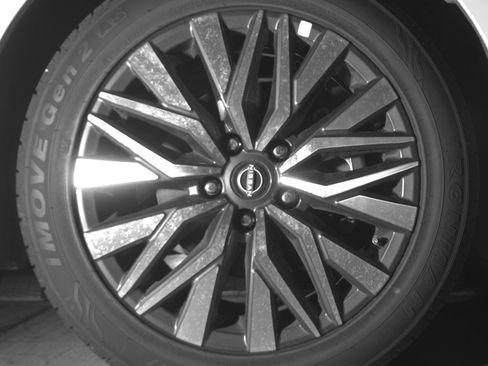 Used 2025 Nissan Altima 2.5 SV image 13