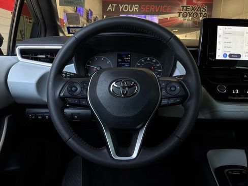 Used 2023 Toyota Corolla SE FWD image 34