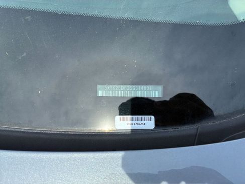 Used 2025 Kia Sportage LX image 27