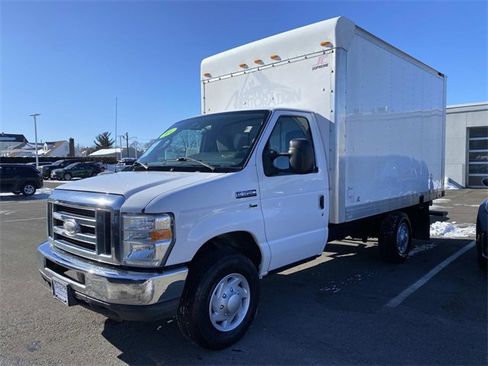 Used 2014 Ford E-350 and Econoline 350 Super Duty w/ Power Windows & Locks Group image 8