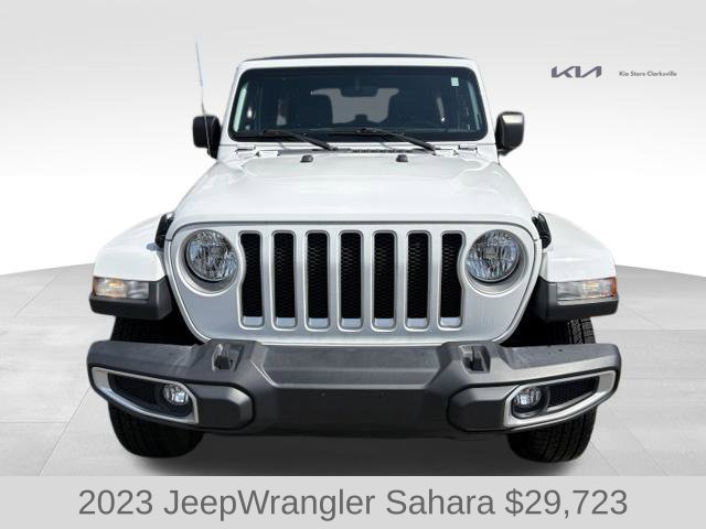Used 2023 Jeep Wrangler Unlimited Sahara AWD/4WD image 3