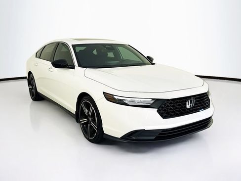 Used 2023 Honda Accord Sport image 1