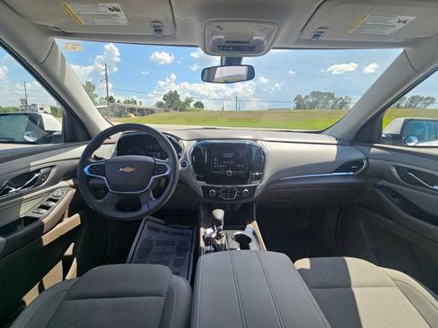Used 2021 Chevrolet Traverse LT FWD image 12