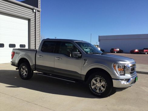 Used 2021 Ford F150 XLT w/ Equipment Group 302A High image 3