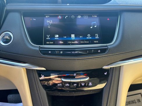 Used 2017 Cadillac XT5 Luxury image 23